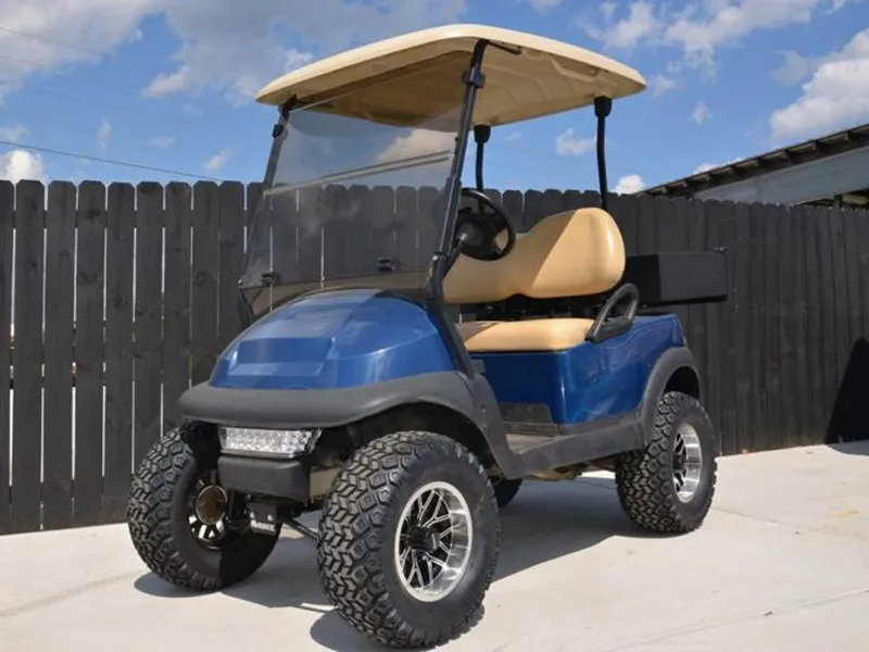 Come testare il caricabatteria del carrello da golf?